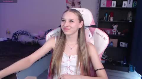 Snapshot of kitsuneyx chatting on June 25, 2026, 5:12 am kitsuneyX online show from June 25, 2026, 5:12 am