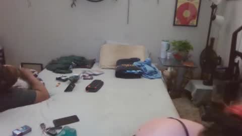 Kitten and rebellious online show from January 4, 2025, 7:03 am