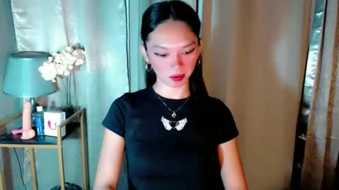 KITTY online show from September 21, 2025, 8:43 pm