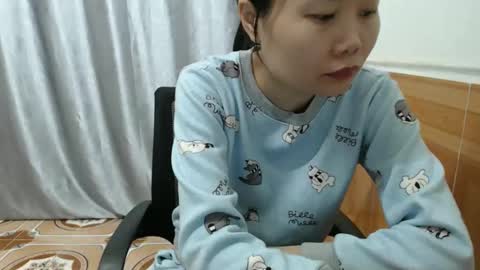 kitti_baby2x online show from December 14, 2025, 2:50 am
