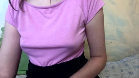 Snapshot of kittie_creme chatting on May 28, 2026, 6:32 am Kittie Creme online show from May 28, 2026, 6:32 am