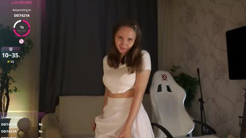 Snapshot of kittiesland chatting on May 25, 2026, 9:43 pm Agatha online show from May 25, 2026, 9:43 pm