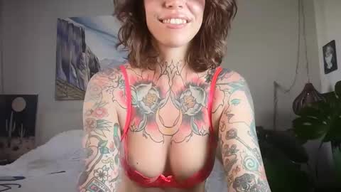 Snapshot of kittjones33 chatting on May 11, 2026, 5:10 pm kittjones33 online show from May 11, 2026, 5:10 pm