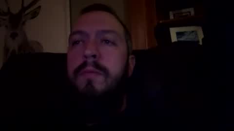 kittmatt31 online show from May 1, 2026, 1:32 am