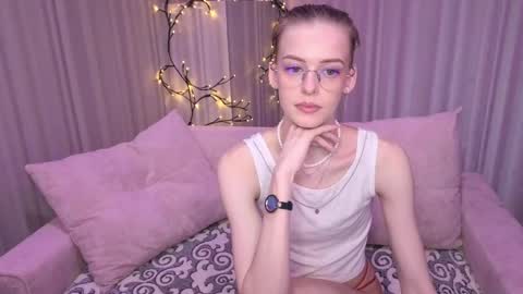 Snapshot of kitty__like18 chatting on June 3, 2026, 12:46 am Kitty online show from June 3, 2026, 12:46 am