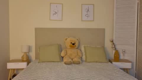 kitty_ange1l online show from October 22, 2025, 5:19 am