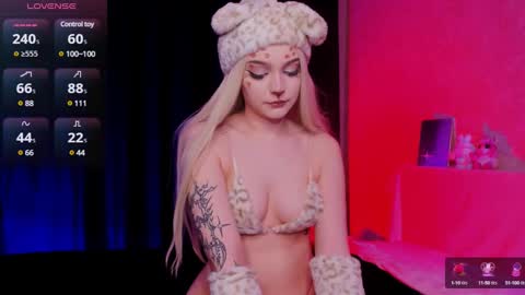 kitty_bang online show from December 18, 2024, 7:47 am