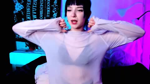 kitty_bang online show from February 2, 2025, 4:43 pm