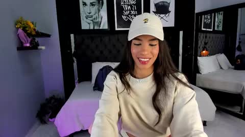 Kitty online show from September 24, 2025, 10:29 am