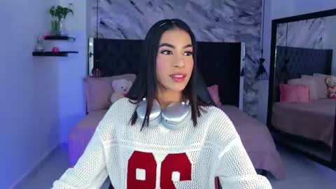Snapshot of kitty_collins_ chatting on June 11, 2026, 11:30 am Kitty online show from June 11, 2026, 11:30 am