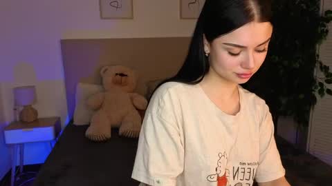 kitty_cut1ee_ online show from April 11, 2026, 7:56 am