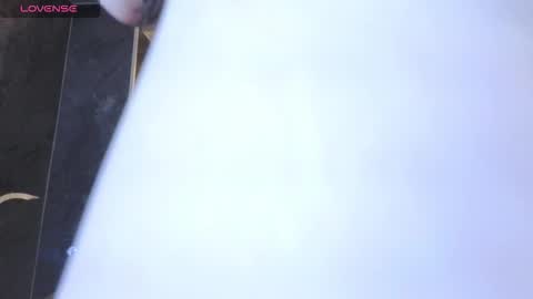 kitty_fox_b online show from October 20, 2025, 1:00 pm