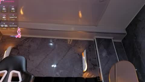 kitty_fox_b online show from March 29, 2026, 1:11 pm