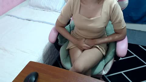 Kate online show from February 7, 2025, 6:56 am