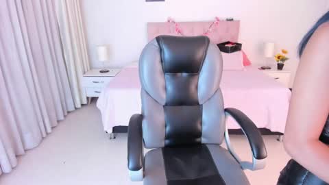 Snapshot of kitty_pam chatting on March 1, 2025, 3:32 am Kitty online show from March 1, 2025, 3:32 am
