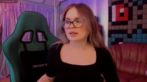 kitty_pantera online show from March 28, 2026, 12:16 pm