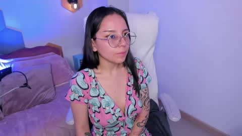 Snapshot of kitty_patitas_suavess chatting on April 11, 2026, 2:27 am Kitty online show from April 11, 2026, 2:27 am