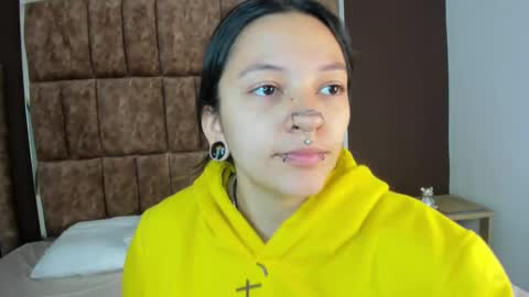 Snapshot of kitty_ravee chatting on September 19, 2025, 12:06 pm Kitty Rave online show from September 19, 2025, 12:06 pm