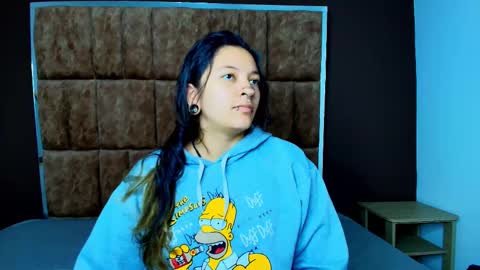 Snapshot of kitty_ravee chatting on October 6, 2025, 12:52 am Kitty Rave online show from October 6, 2025, 12:52 am