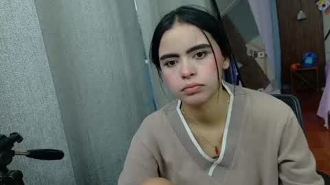 Snapshot of kitty_rousse01 chatting on June 18, 2026, 12:09 pm online show from June 18, 2026, 12:09 pm