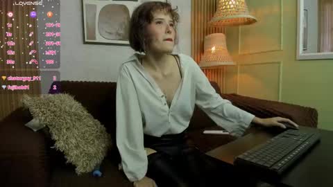 Snapshot of kitty_star_ chatting on April 21, 2026, 8:12 pm kitty_star_ online show from April 21, 2026, 8:12 pm
