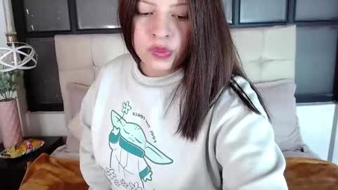 K I T T Y   online show from November 2, 2025, 8:22 pm