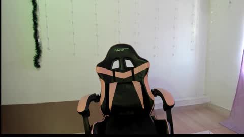 violet online show from January 19, 2025, 5:07 pm