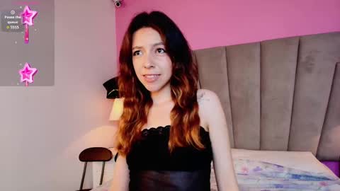 Kitty online show from November 24, 2025, 1:11 pm