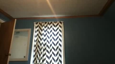 kittycatkendra online show from November 10, 2025, 1:43 pm