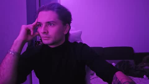 Eliz online show from November 27, 2025, 11:29 pm