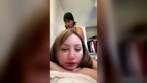 kittygiz online show from June 20, 2026, 1:09 am