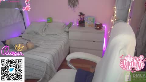 Snapshot of kittygrey chatting on February 15, 2026, 12:36 pm Samantha Grey online show from February 15, 2026, 12:36 pm