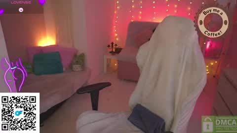 Snapshot of kittygrey chatting on June 4, 2026, 2:23 pm Samantha Grey online show from June 4, 2026, 2:23 pm