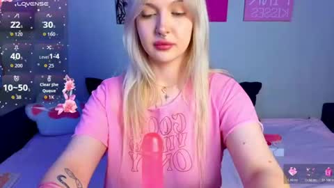 Snapshot of kittykendall chatting on August 4, 2026, 7:49 pm kittykendall online show from August 4, 2026, 7:49 pm