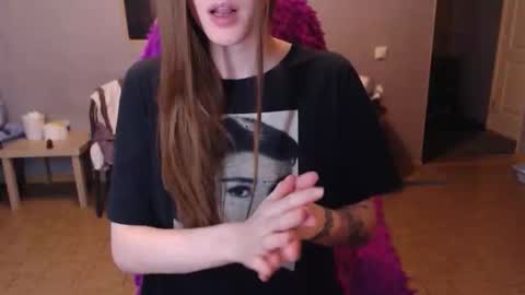 KittyloveMoon online show from April 8, 2026, 7:58 pm