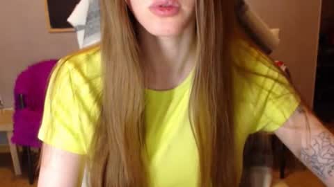Snapshot of kittylovemoon chatting on June 13, 2026, 7:56 pm KittyloveMoon online show from June 13, 2026, 7:56 pm
