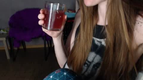 Snapshot of kittylovemoon chatting on June 14, 2026, 7:16 pm KittyloveMoon online show from June 14, 2026, 7:16 pm