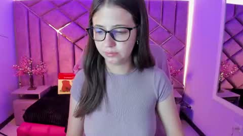 Snapshot of kittypinky01 chatting on June 24, 2026, 2:38 pm Sarah online show from June 24, 2026, 2:38 pm