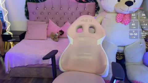 Snapshot of kittystart_tay chatting on December 29, 2024, 6:27 pm Kitty online show from December 29, 2024, 6:27 pm