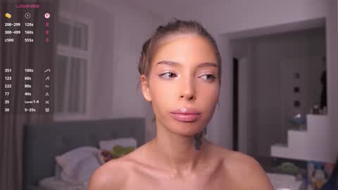 Alice online show from December 14, 2025, 4:23 pm