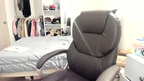 kittywantslove23 online show from October 4, 2025, 11:36 pm