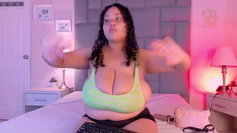 Kitty Hill online show from September 18, 2025, 4:14 am