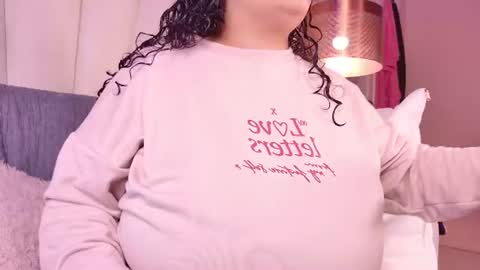 Snapshot of kity_hill chatting on June 22, 2026, 2:57 am Kitty Hill online show from June 22, 2026, 2:57 am