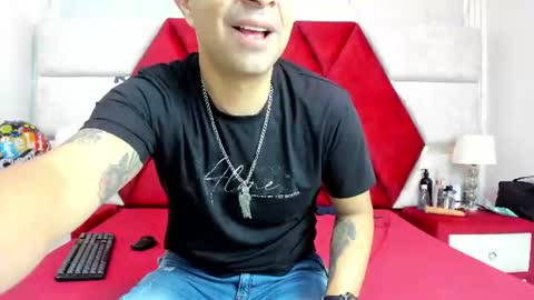 Snapshot of kity_spiderr chatting on July 4, 2026, 1:06 pm Luisa y Jairo online show from July 4, 2026, 1:06 pm