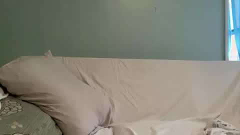 kivs19 online show from February 22, 2025, 9:04 pm