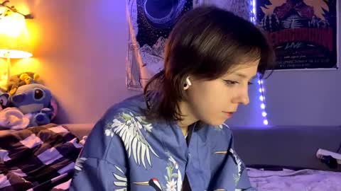 Snapshot of kizziequiroz chatting on November 13, 2025, 9:47 pm Luna online show from November 13, 2025, 9:47 pm