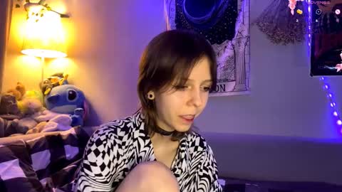 Snapshot of kizziequiroz chatting on November 27, 2025, 8:00 pm Luna online show from November 27, 2025, 8:00 pm