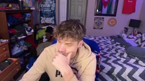 Kyle online show from January 1, 2025, 2:52 pm