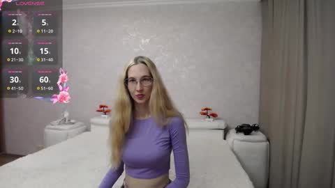 Klary online show from December 14, 2025, 6:52 am