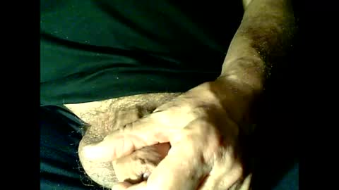 kledenn online show from March 7, 2025, 9:06 pm